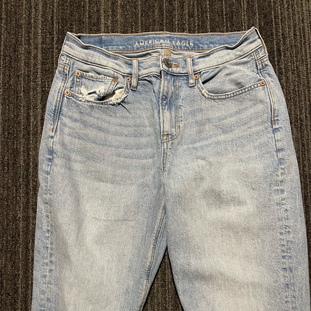 American Eagle Flare Out Jeans - Picture 3 of 6